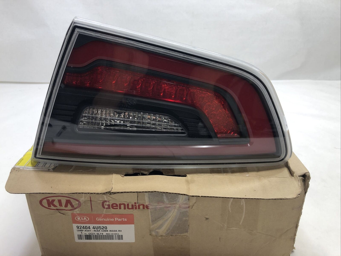 New OEM Genuine Kia Optima 14-16 Rear Right Back Up Light Assembly 924044U520