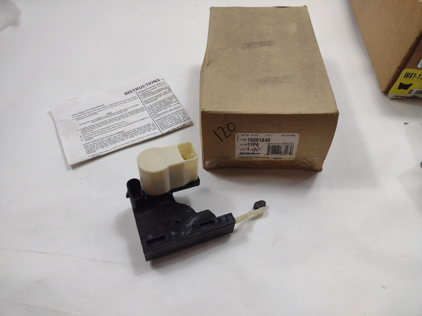 Genuine GM 19251548 OEM Passenger Side Door Lock Actuator NOS