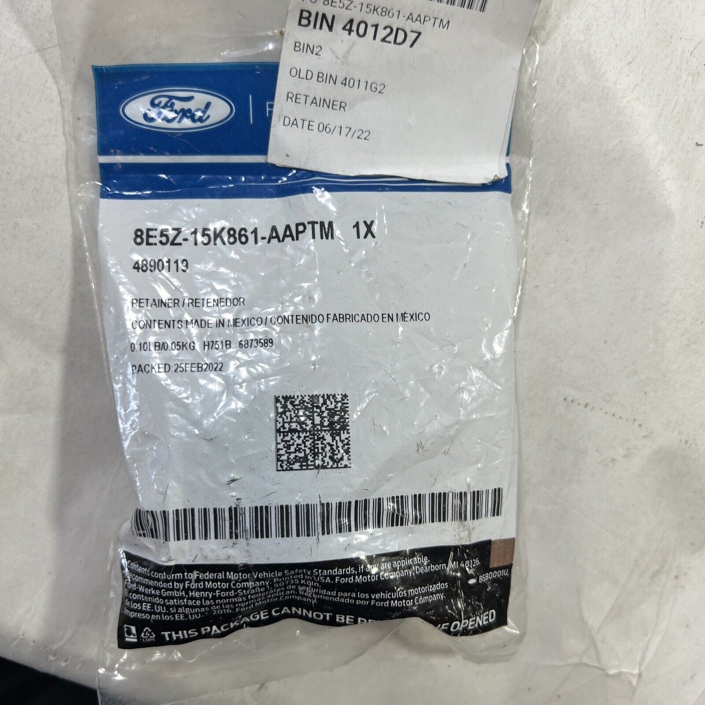 Genuine OEM Ford Fusion Outer Reverse Sensor Retainer 2008-2009 8E5Z15K861AAPTM