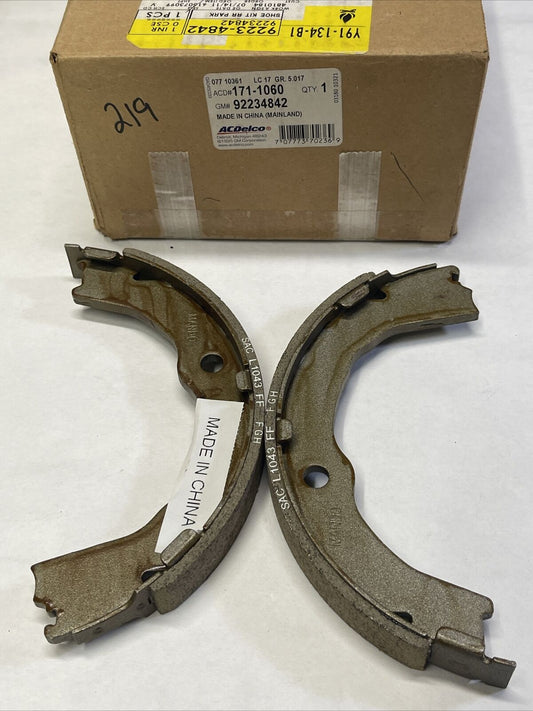 Genuine GM Chevrolet  Rear Parking Brake Shoe 10-15 92234842