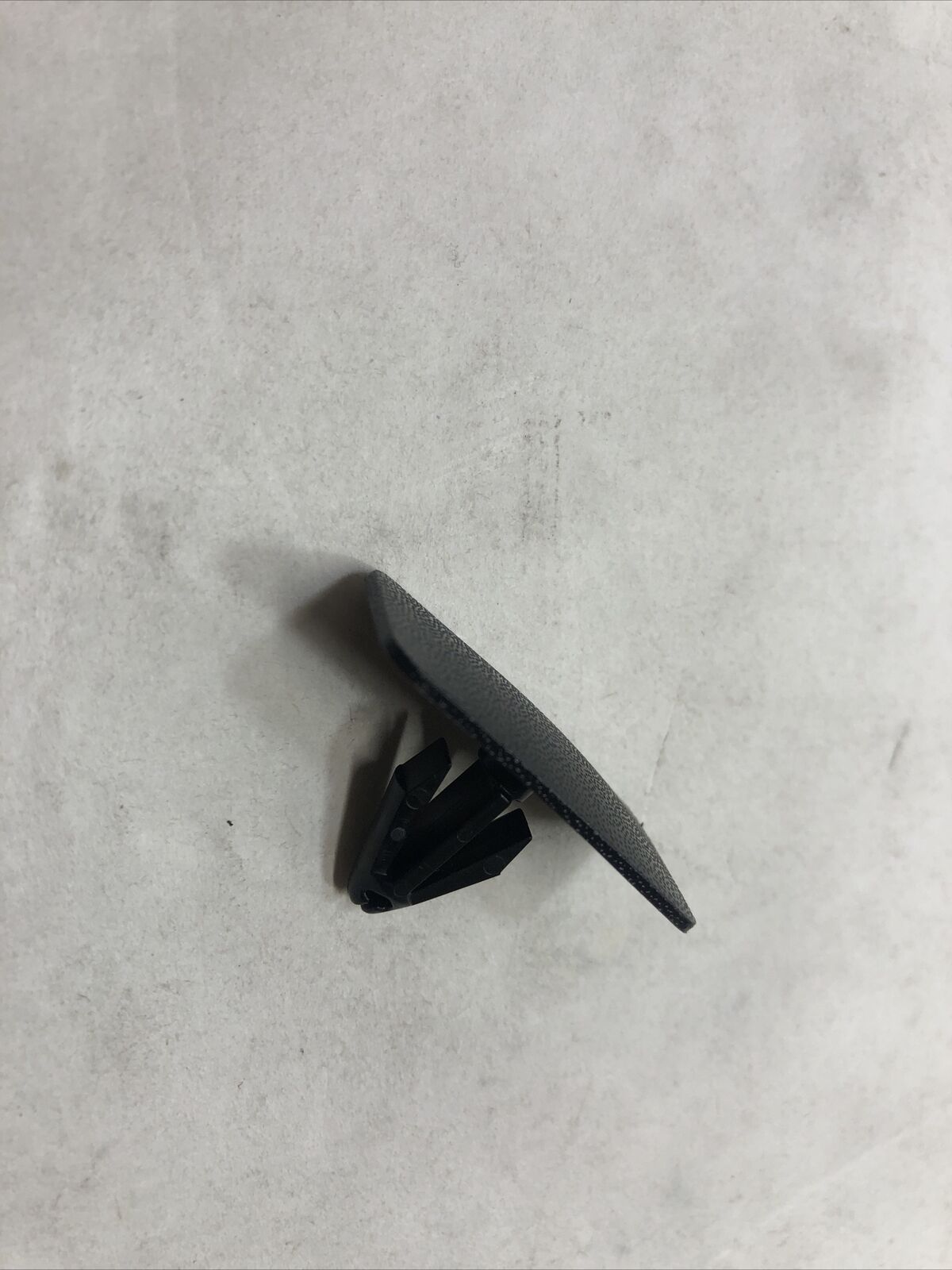 Chevrolet GM OEM 00-05 Impala Exterior-Rocker Molding Retainer Clip 10352799