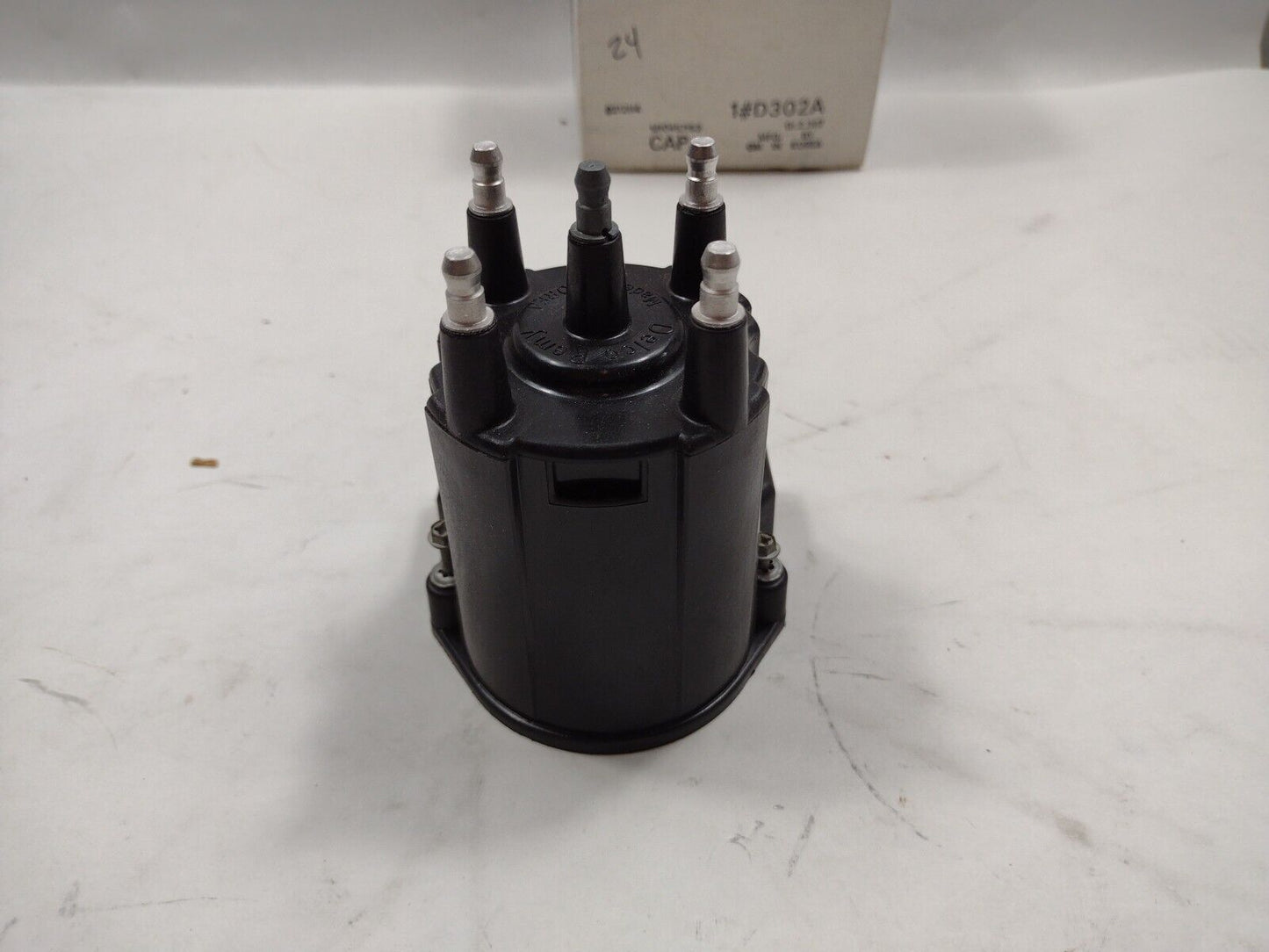 Delco Remy Distributor Cap 10457153 D302A