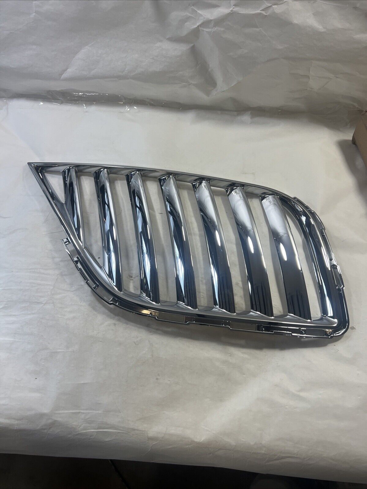 Genuine OEM Ford Front Right Passenger Side Chrome Grille 2011-2015 BA1Z8200A