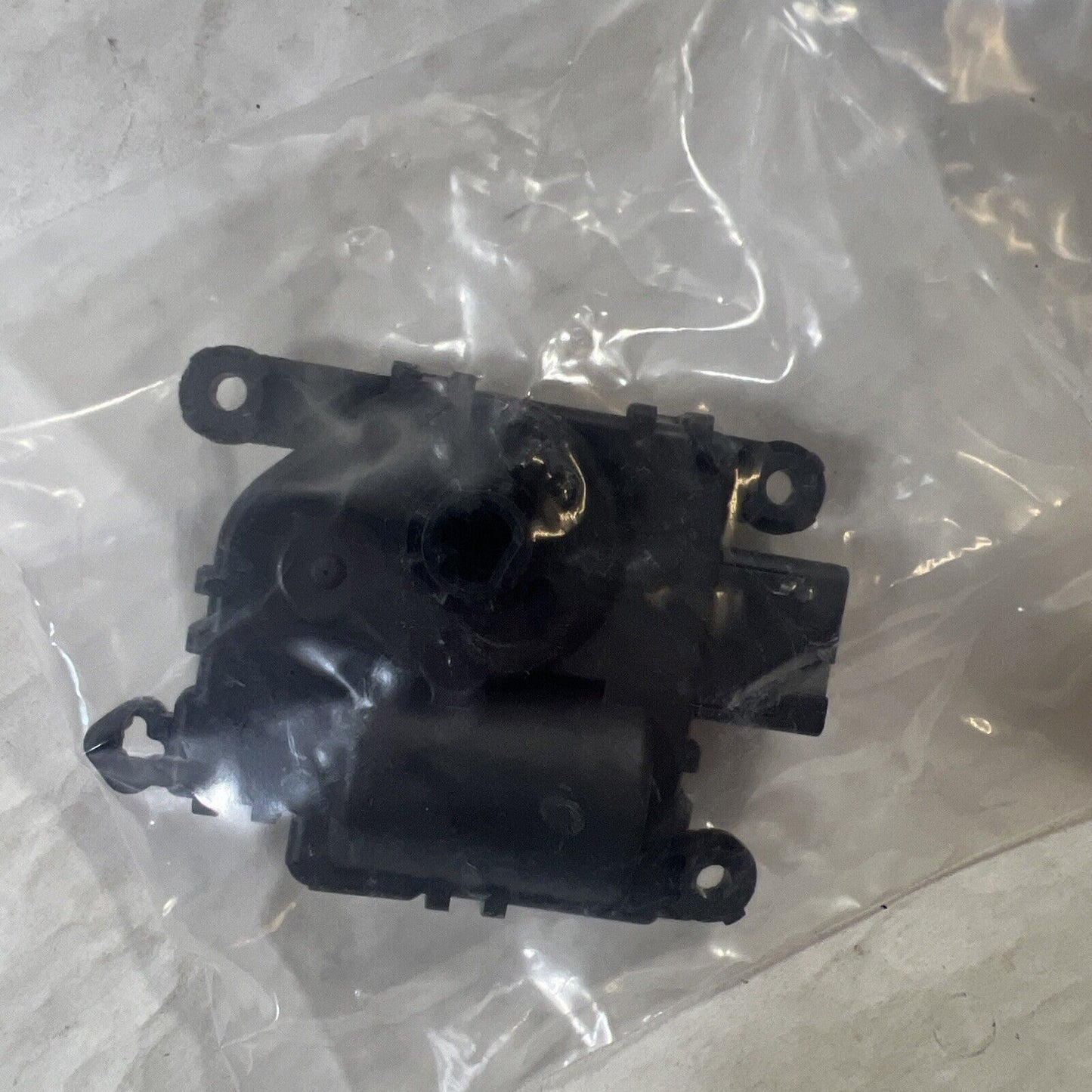 Genuine OEM Ford Escape Explorer HVAC Blend Door Actuator 2020-2024 PZ1Z19E616J