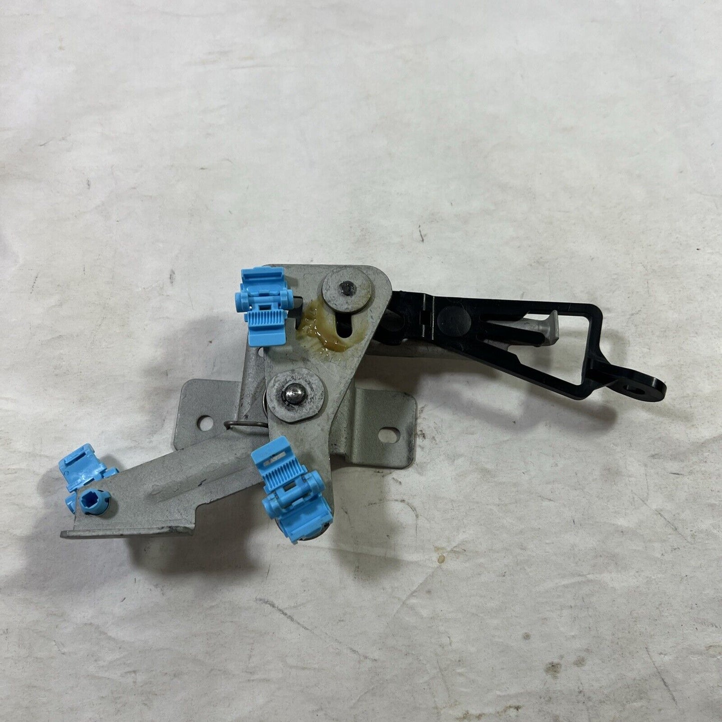 Genuine OEM Ford F-150 Remote Control Tailgate Latch Lock 2015-2017 FL3Z9943170A