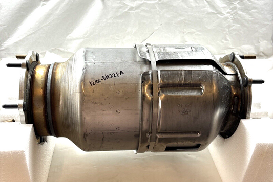 Genuine OEM Ford DPF Diesel Particulate Filter Assembly NEW FC4Z5H221A