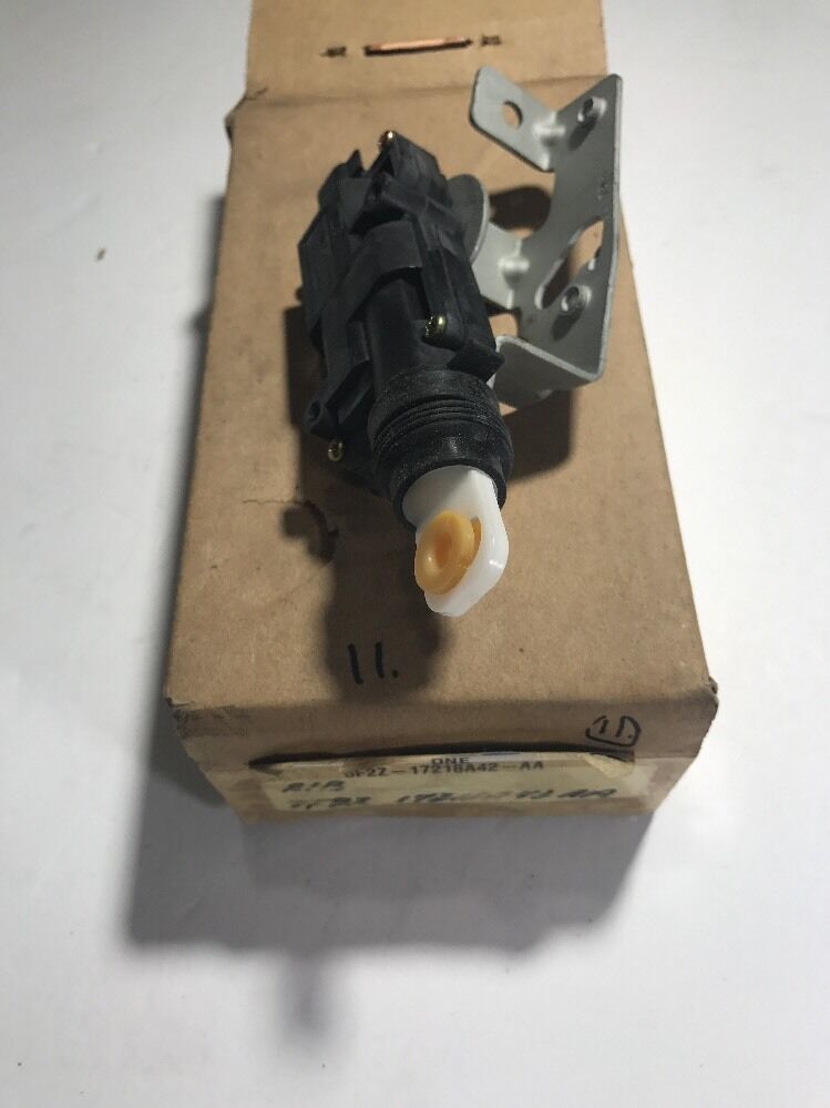 Ford Freestar Door Lock Actuator Rear Passenger Side 2005-2007 5F2Z-17218A42-AA