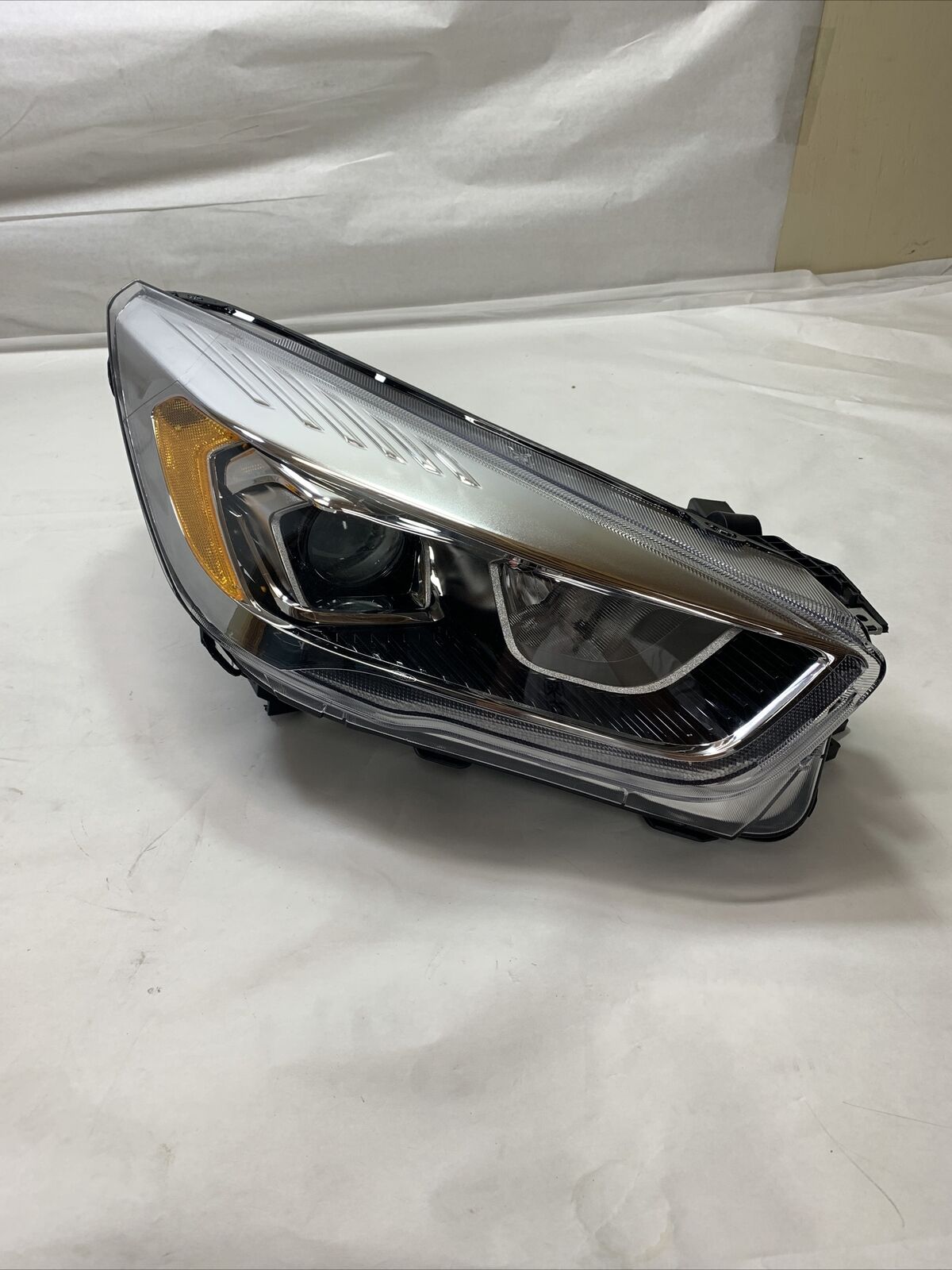 New OEM Ford Escape Headlight Passenger Side GENUINE 2017-2019 GJ5Z-13008-S