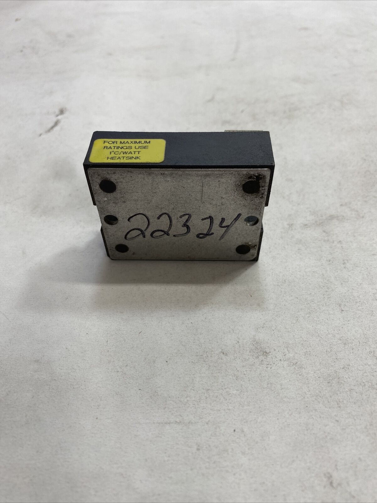 NEW Gordos G120D10 Solid State Relay 84060211 (B)