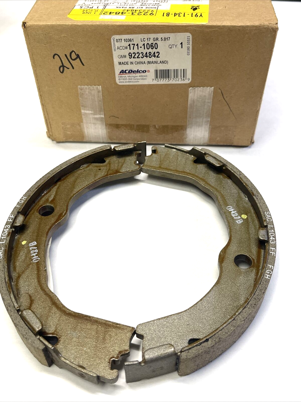 Genuine GM Chevrolet  Rear Parking Brake Shoe 10-15 92234842