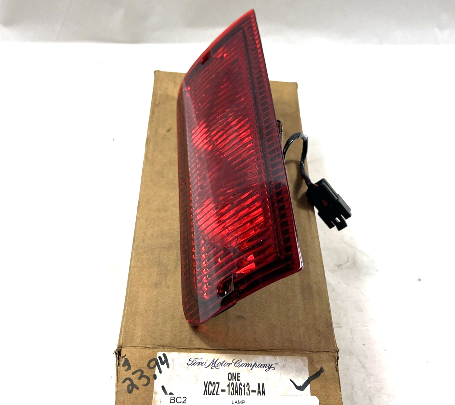 Genuine OEM Ford E-150 Rear High Mount Third Brake Stop Light Lamp XC2Z13A613AA