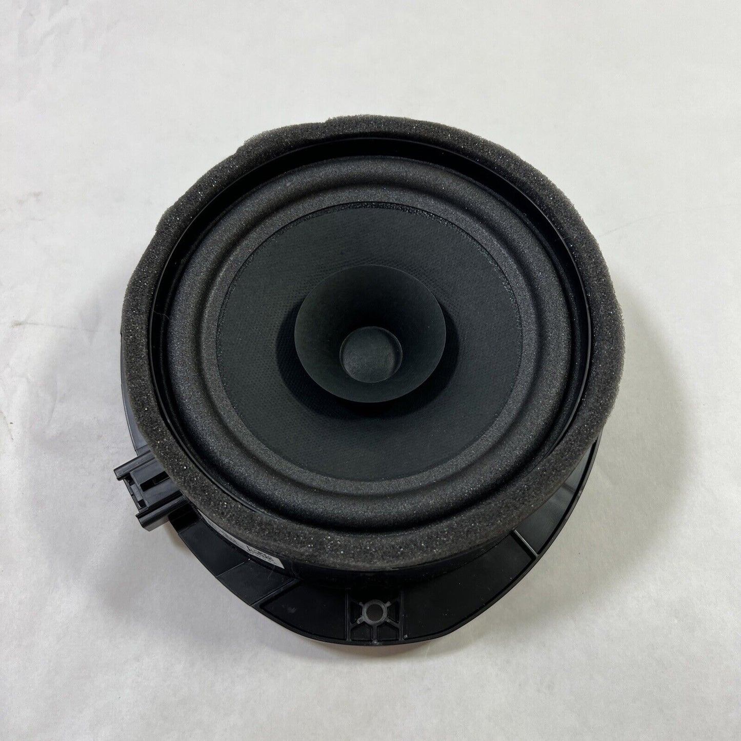 Genuine OEM Ford Ranger Rear Dr Speaker 2019-2023 KB3Z18808FA