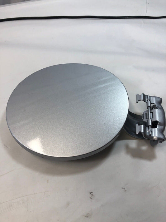 2017-19 Titan XD Fuel Door Gas Cap Hatch Silver New OEM 5.5" Bed K3870EZ1MB