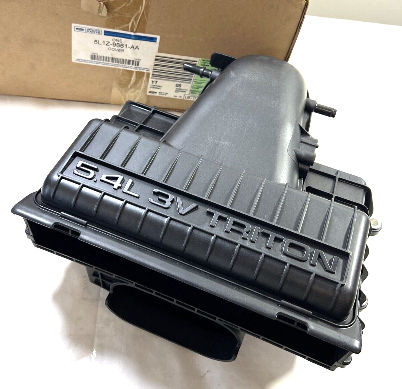 Genuine OEM Ford F150 5.4L Air Box Inlet Housing 2004-2008 5L1Z9661AA