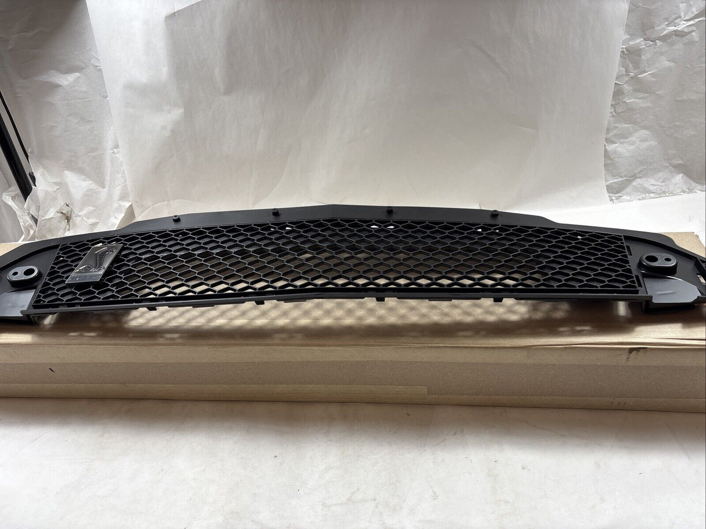 Genuine OEM Ford Mustang Grille w/ Snake Emblem 2015-2019 FR3Z8200AB