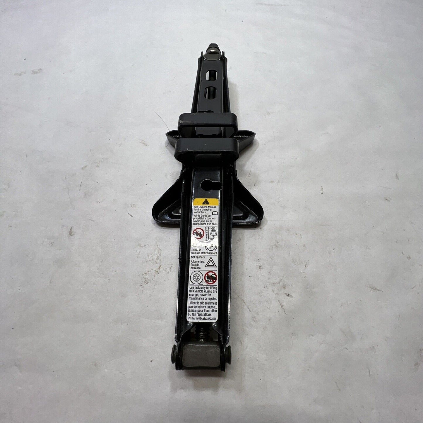 New OEM Genuine General Motors Jack Assembly 15260638