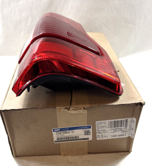 Genuine OEM Ford F250 SuperDuty Tail Light 2020-2022 LC3Z13405B