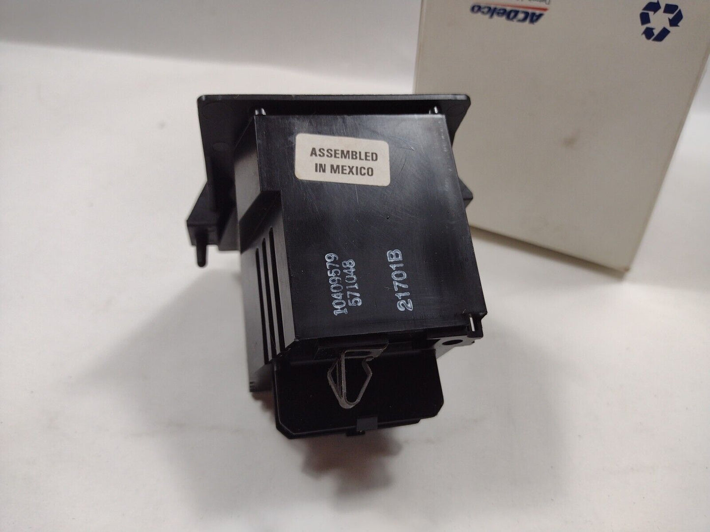 Acdelco GM Original Equipment D1500G  / 10409579 GM SWITCH