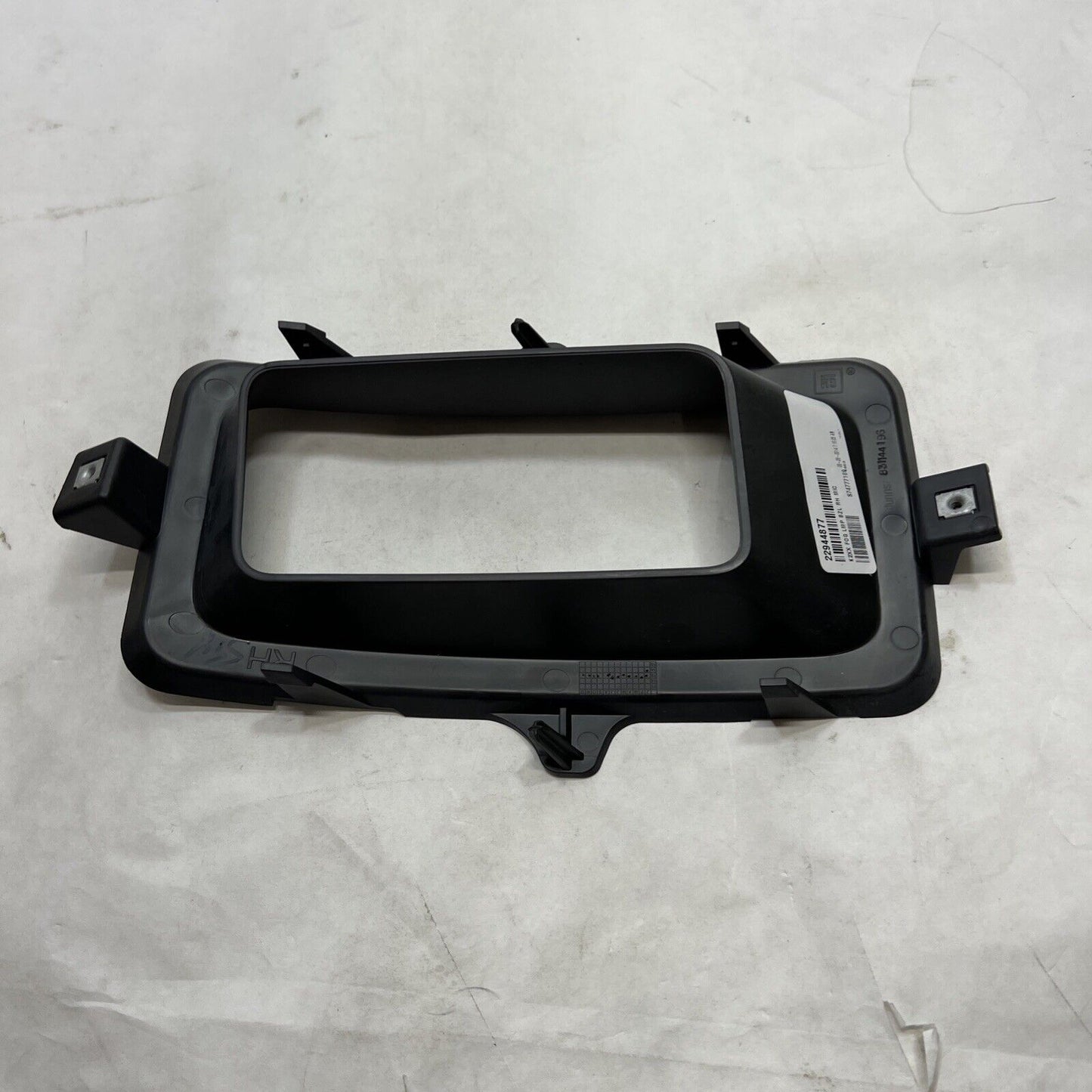 Genuine GM Black Front Passenger Side Fog Lamp Bezel 22944877