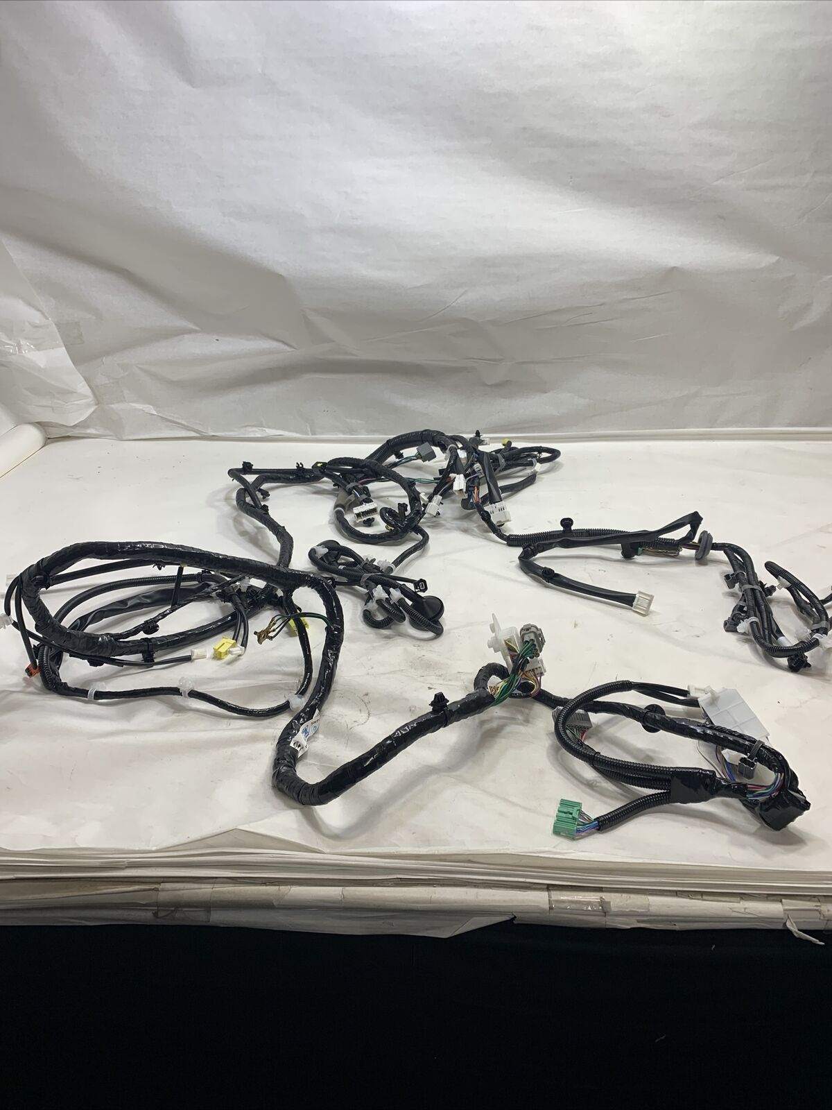 New OEM Genuine Nissan Wiring Harness Body 240175HT0A