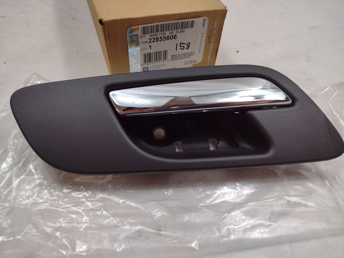 Genuine GM Ebony Front Driver Side Door Inside Handle 22855606