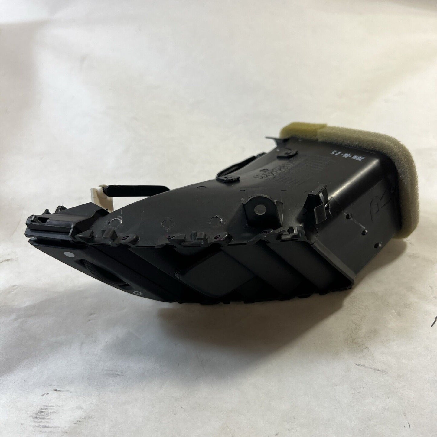 Genuine OEM Ford Fiesta Dashboard Air Vent Right Center Louvre 11-19 BE8Z19893AA