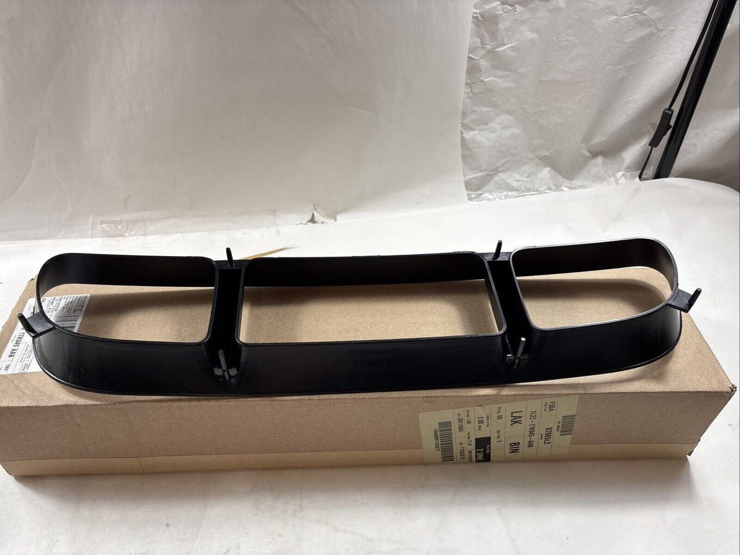 Genuine OEM Ford Explorer Bumper Grille 2003-2005 1L2Z17K945AAB