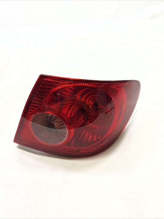 New TYC Tail Light Passenger Side for Toyota Corolla 2005-2008 11-5703-90-9