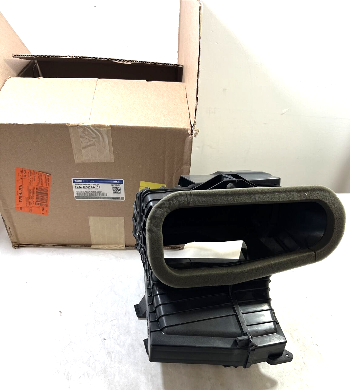 Genuine OEM Ford F-250 Super Duty Cabin Air Intake Duct 2017-2022 FL3Z19A618A