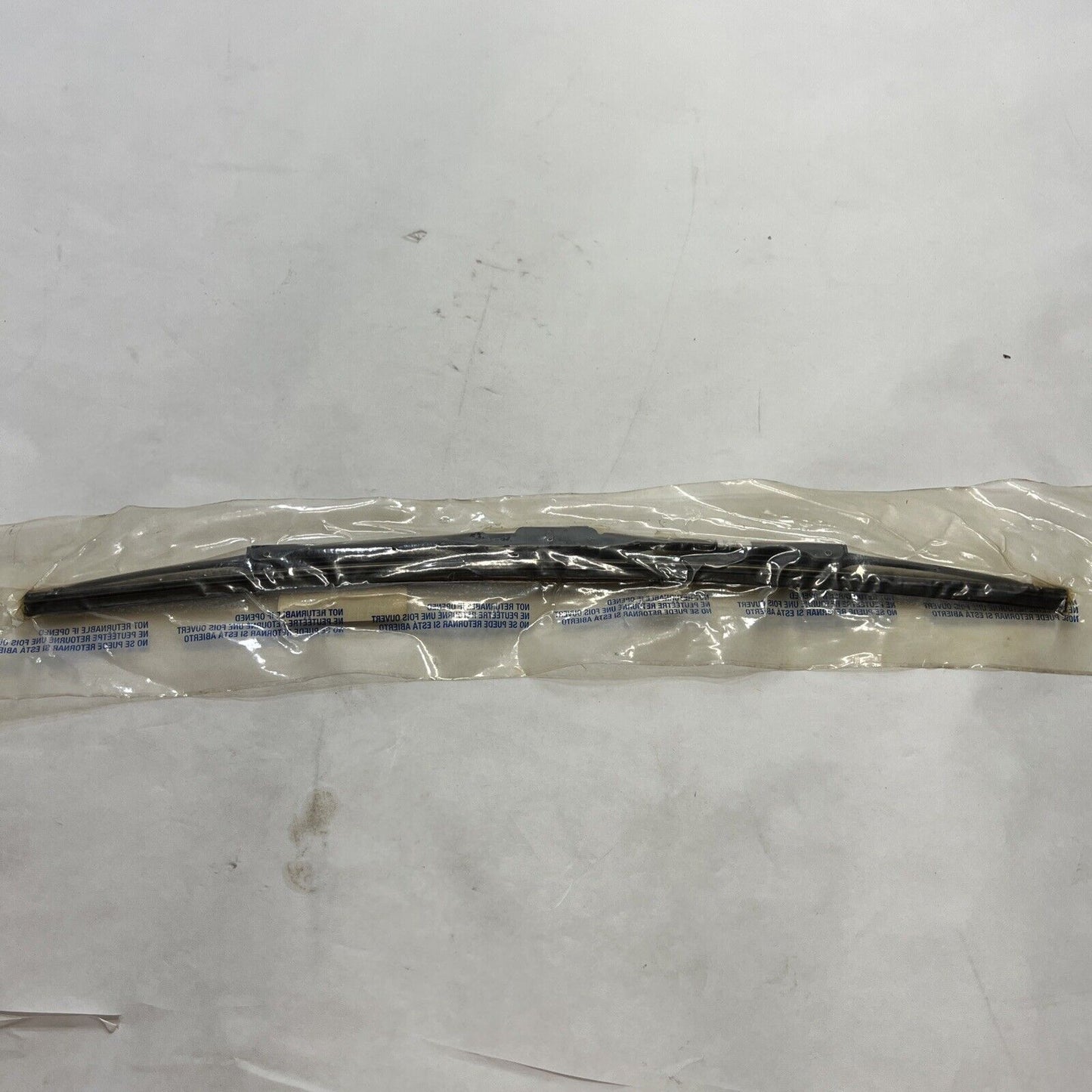 Genuine GM Passenger Side Wiper Blade 97-05 22700263