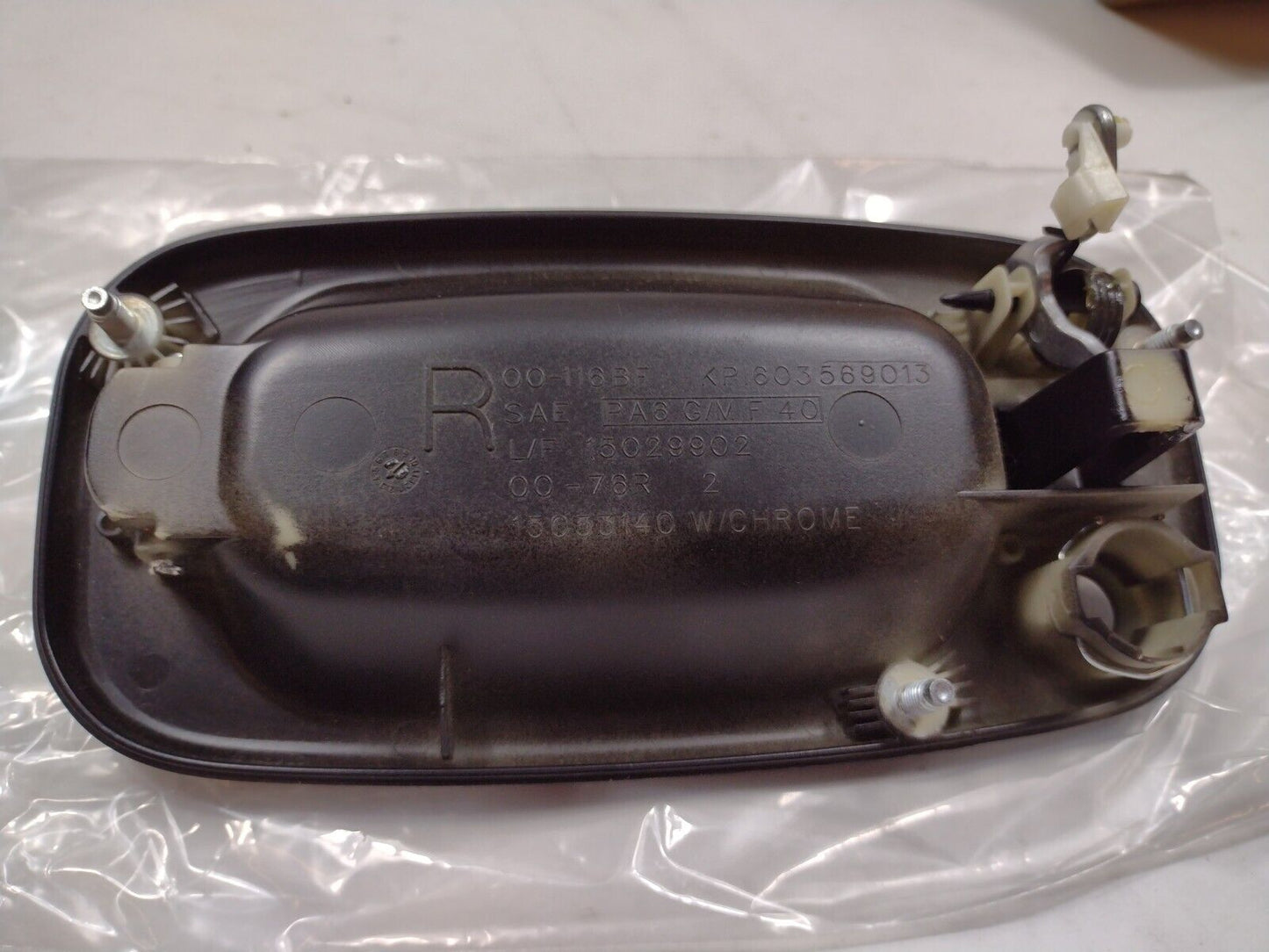 Genuine OEM Chevrolet Avalanche Exterior Door Handle 2002-2003 19245506