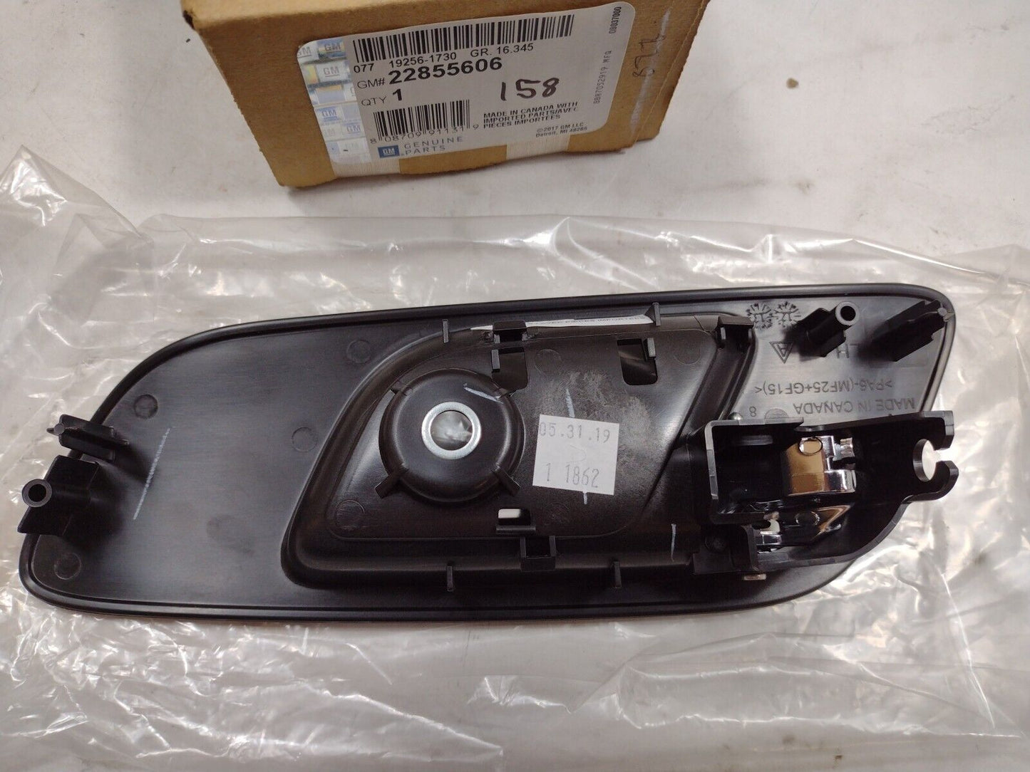 Genuine GM Ebony Front Driver Side Door Inside Handle 22855606