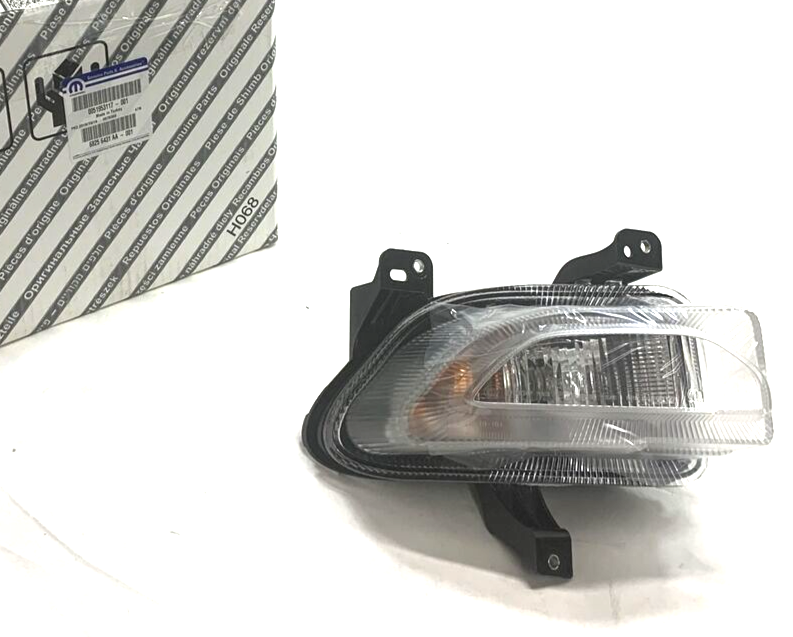 New OEM Mopar 2015-2018 Jeep Renegade Right Turn Signal Lamp 68256431AA