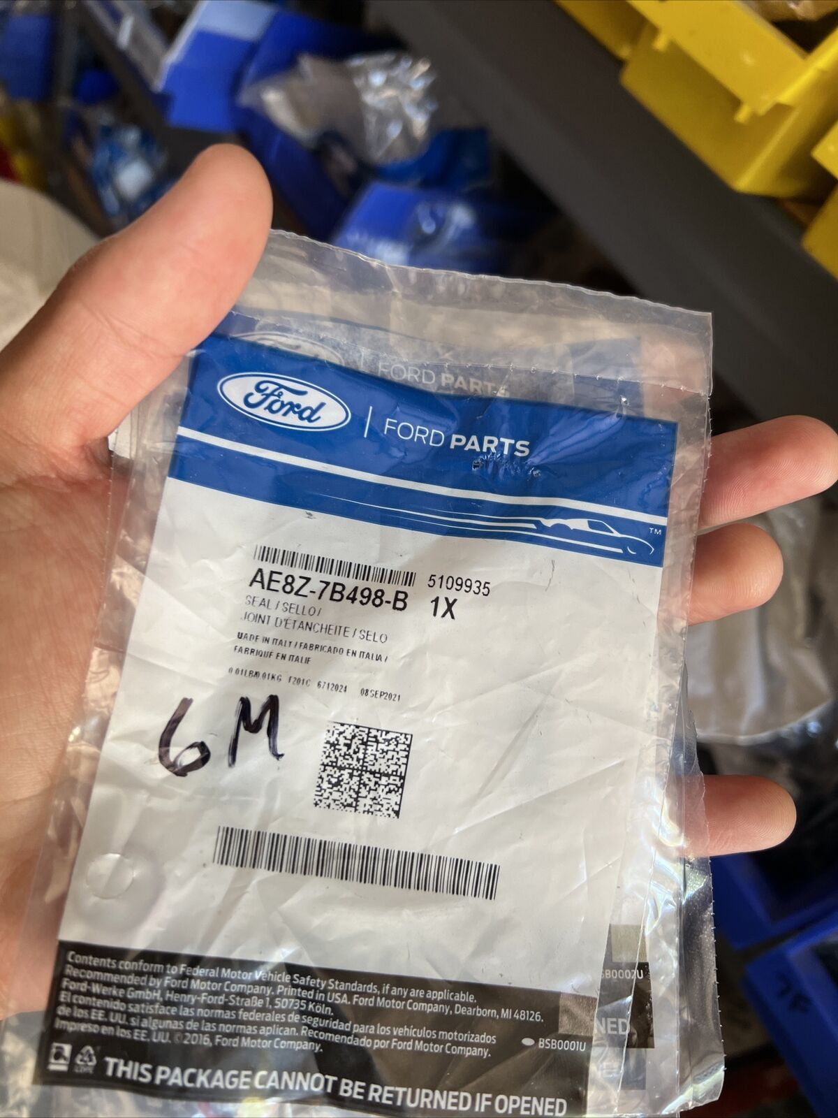 1 Single* Genuine OEM Ford Seal AE8Z7B498B