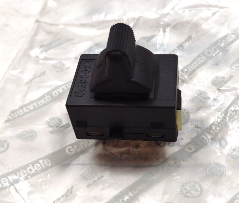 Genuine OEM Mopar Power Window / Door Lock / Sunroof Switch 04373860