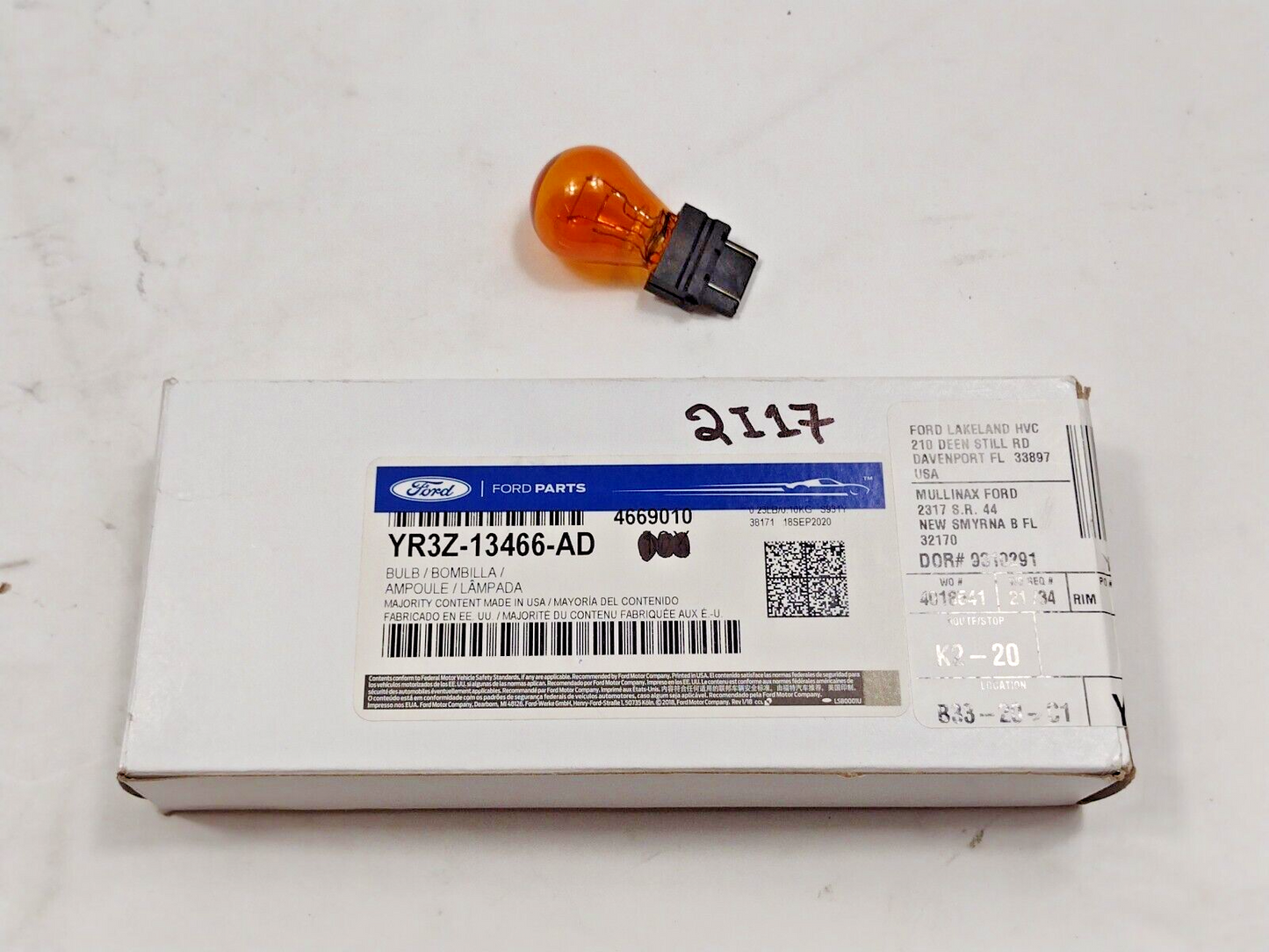 Genuine OEM Ford F-250 F-350 Front Turn Signal Parking Bulb 86-24 YR3Z13466AD