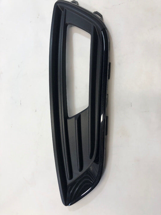 2015-18 Ford Focus Outer Grille Grill Driver Side OEM NEW FM5Z-15266-BF