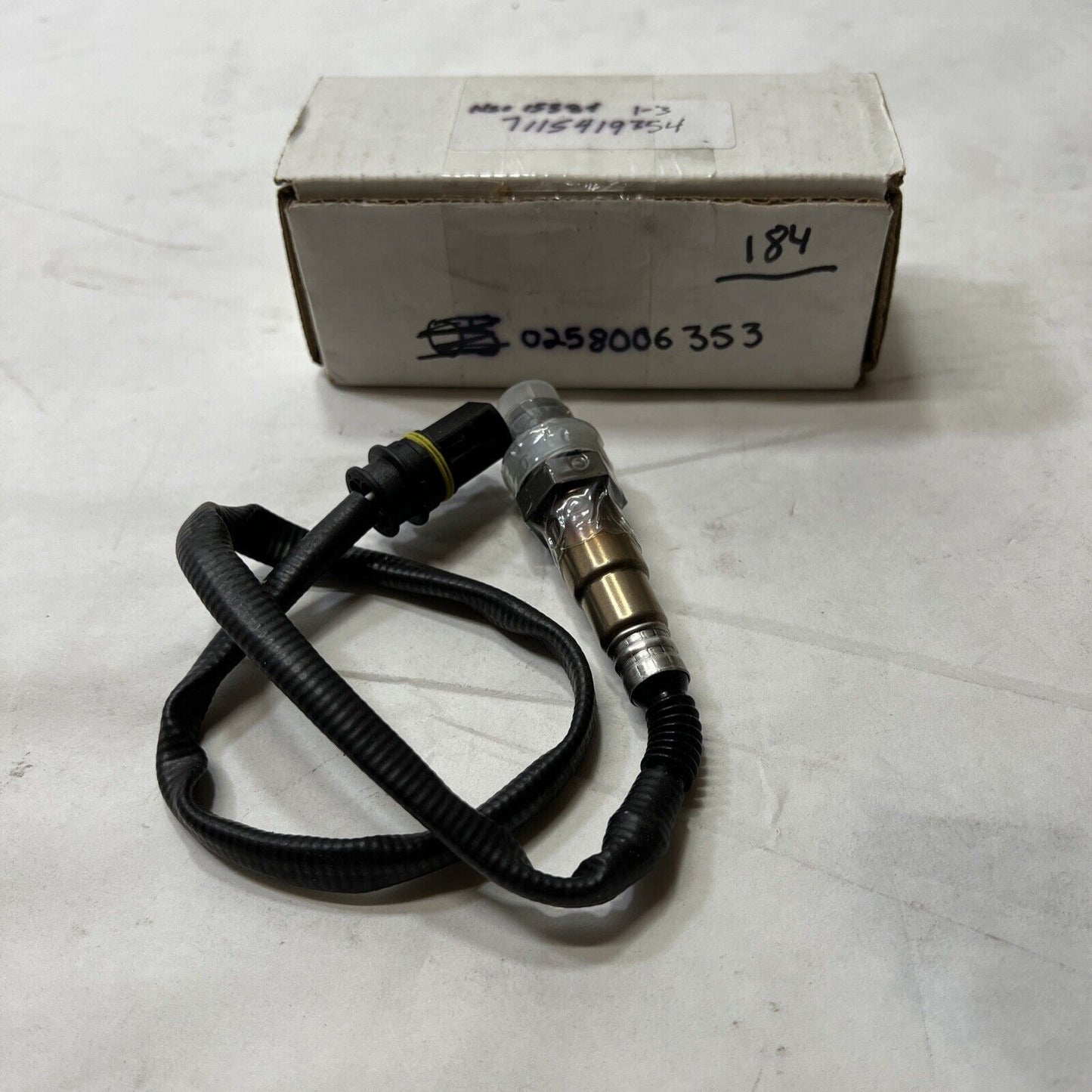 New OEM Genuine Mercedes Benz Bosch Oxygen Sensor Cable 0258006353