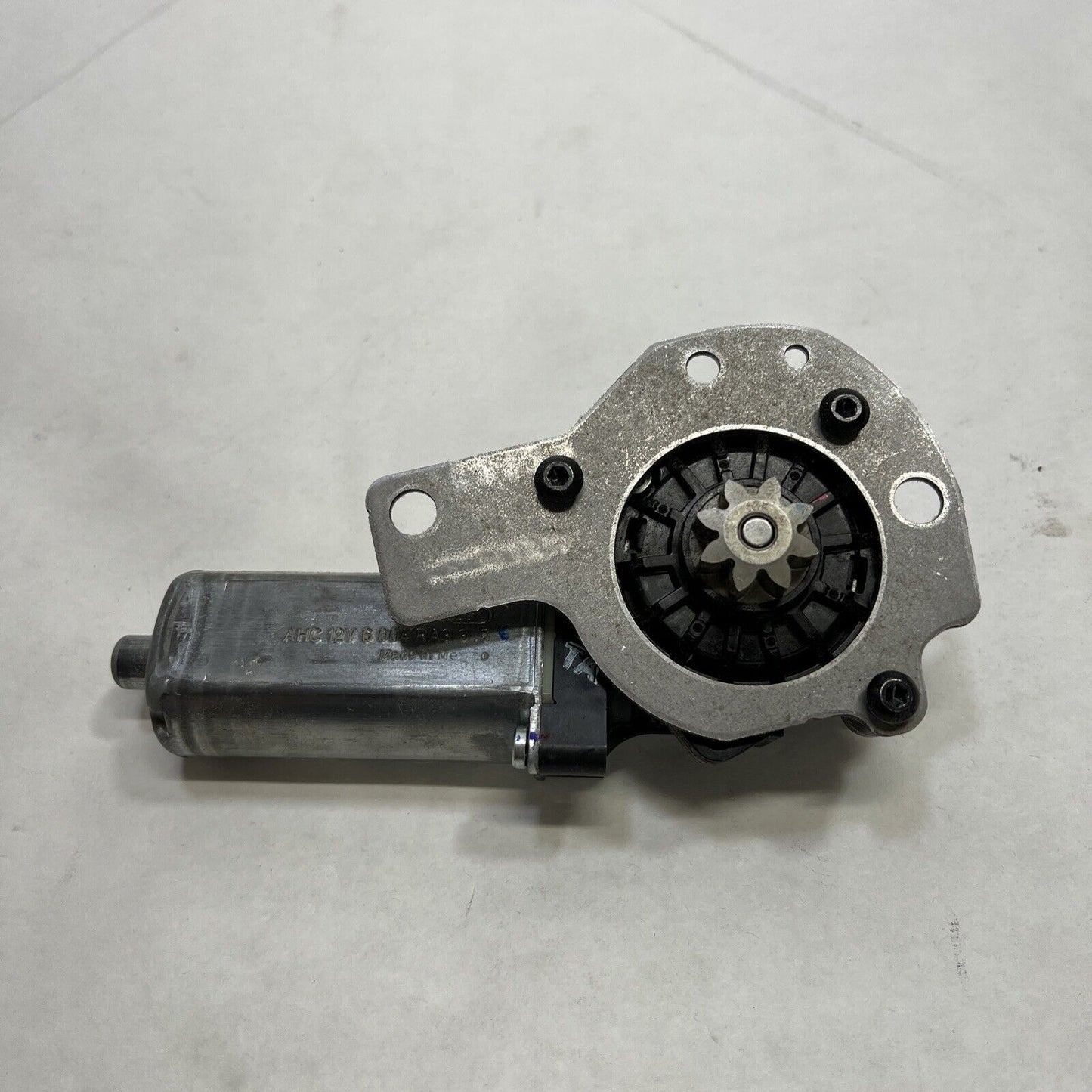 New OEM GM Chevy Traverse Enclave Actuator Motor 13523873