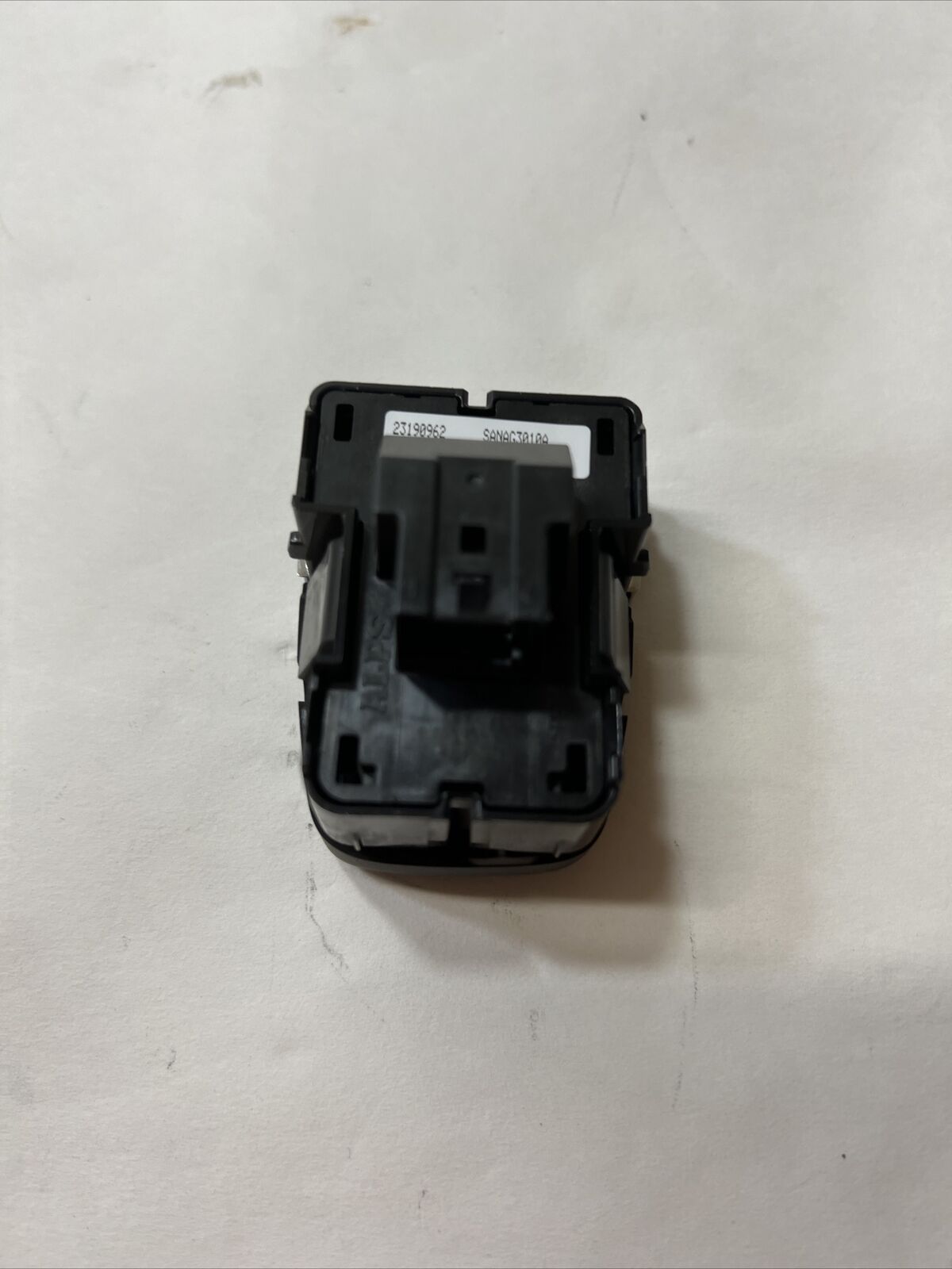 New OEM GM Cadillac CTS Center Console-Stab Cntl Switch 2014-2019 23190962