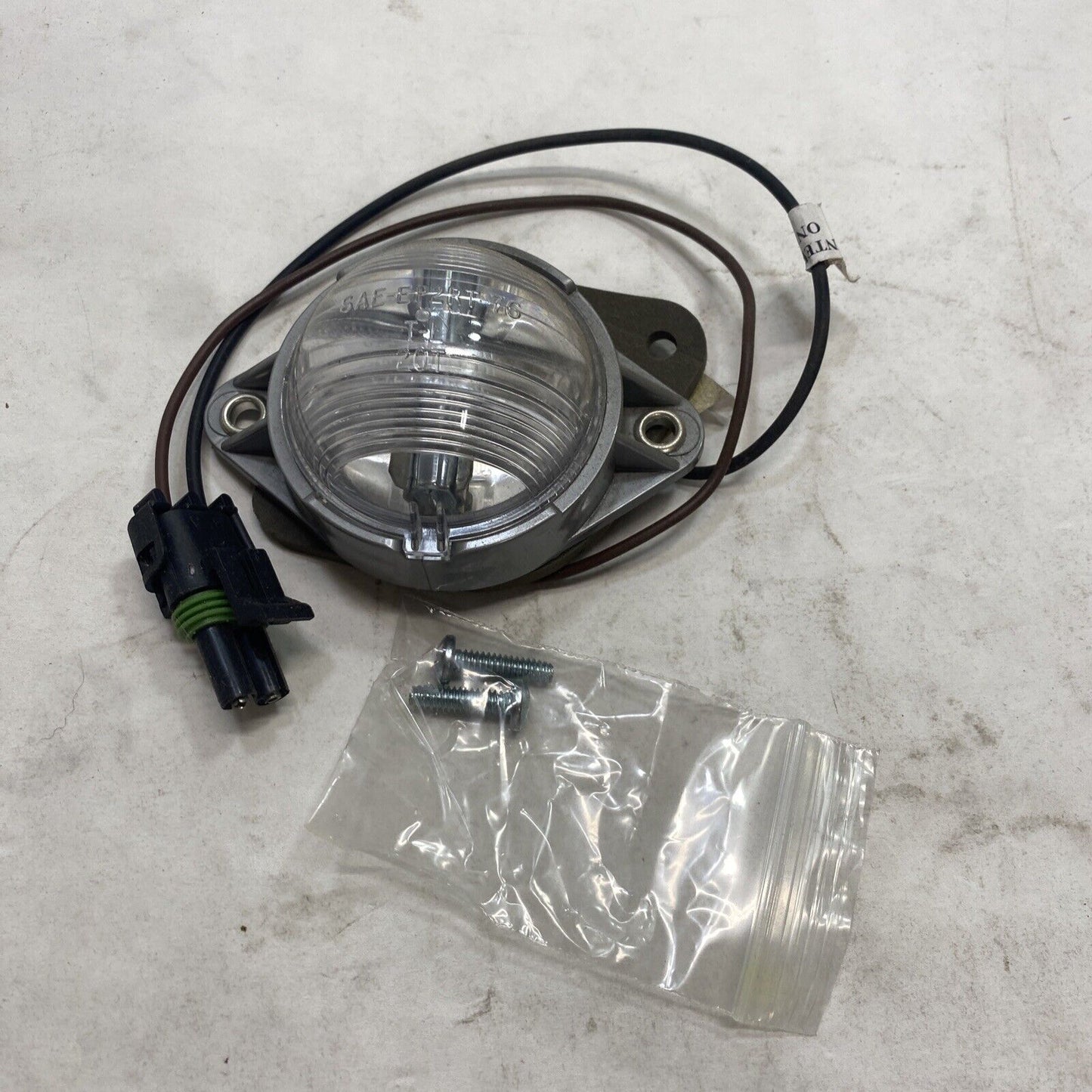New Flyer Lamp Surface-Mount Interior Engine Lamp Assembly, 114528