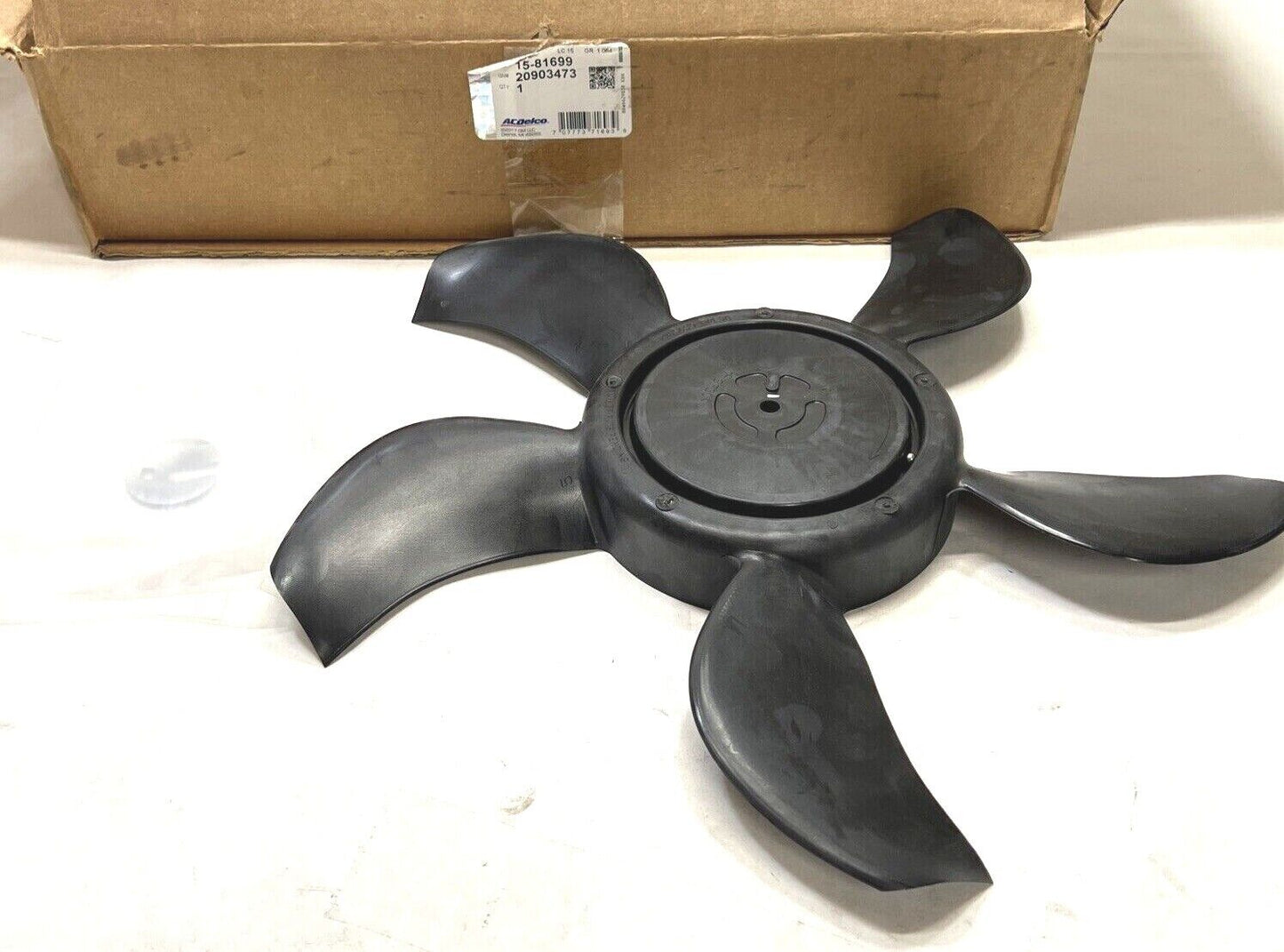 Engine Cooling Fan Blade Right GM Original Equipment ACDelco 15-81699 20903473