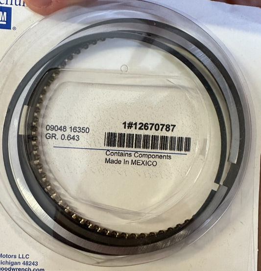 New OEM Genuine GM Piston Rings 12670787