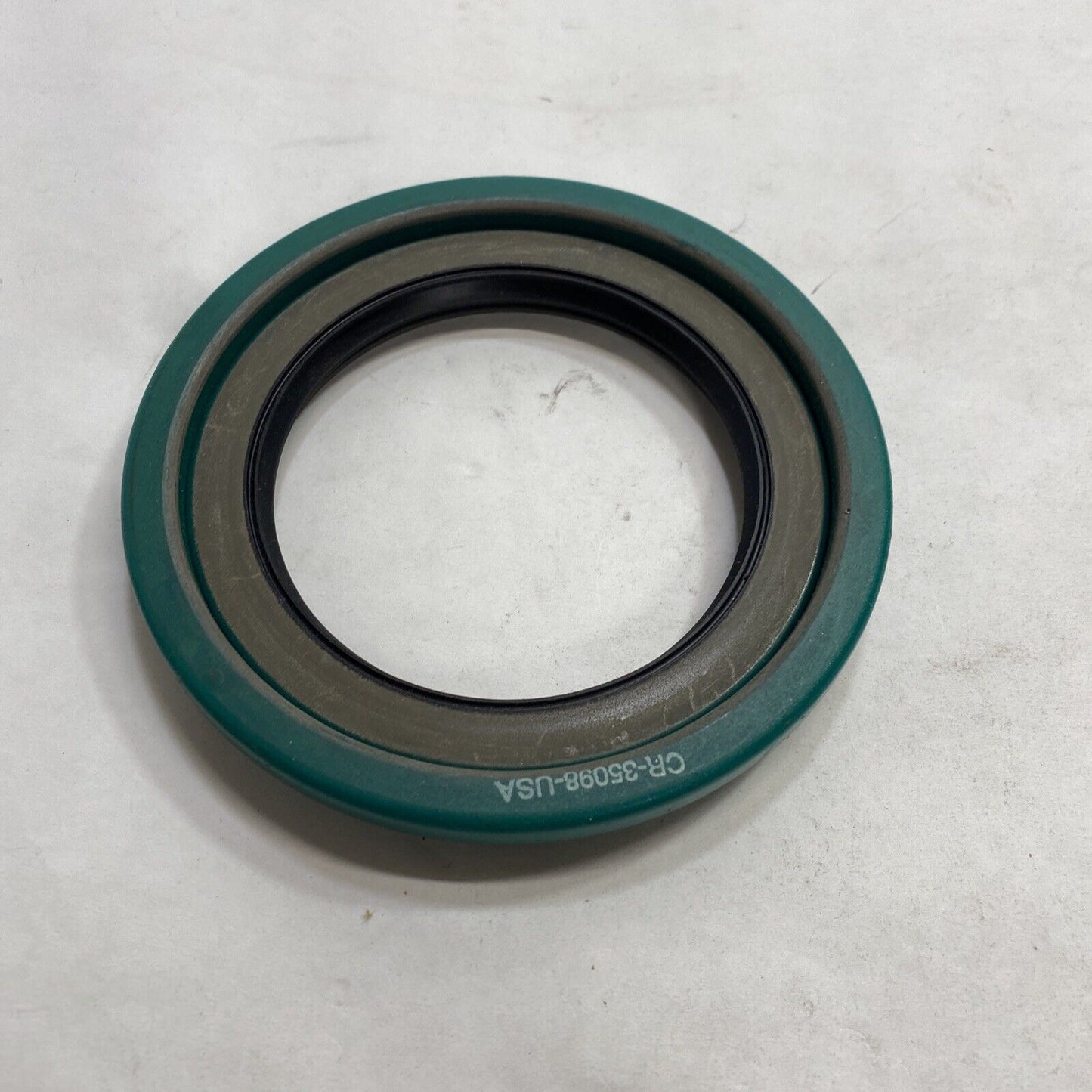 New Chicago Rawhide CR Seal Double Lip Oil Seal 35098