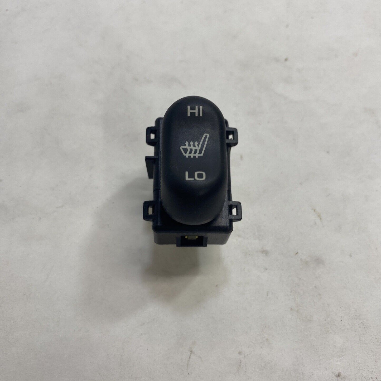 New OEM Mopar Chrysler Town & Country Heated Seat Switch 04685607AA