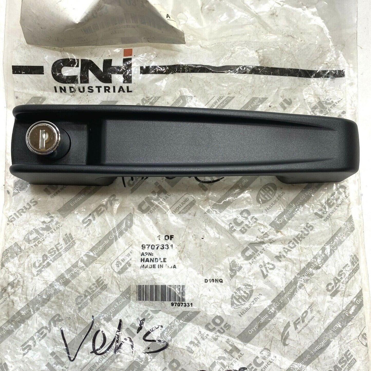 New CNH Door Handle W / Key 9707331