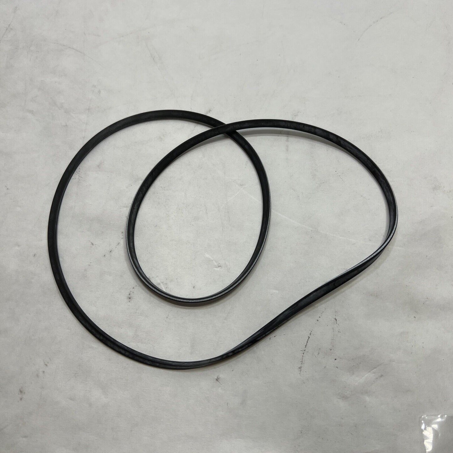 New OEM Ford Seal LC3Z7B031A