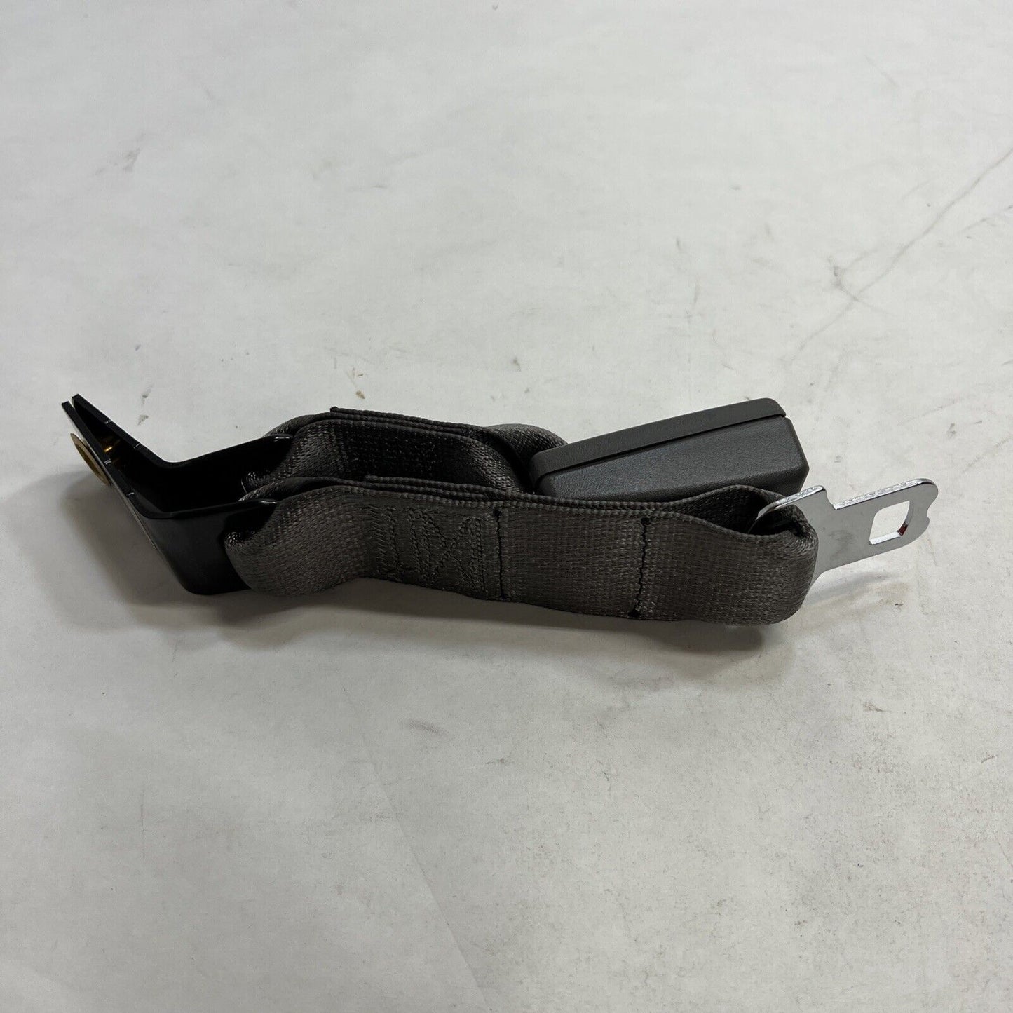 New OEM GM Chevy Express 2500 3500 Seat Belt with Buckle Rear 2011-2020 19300349